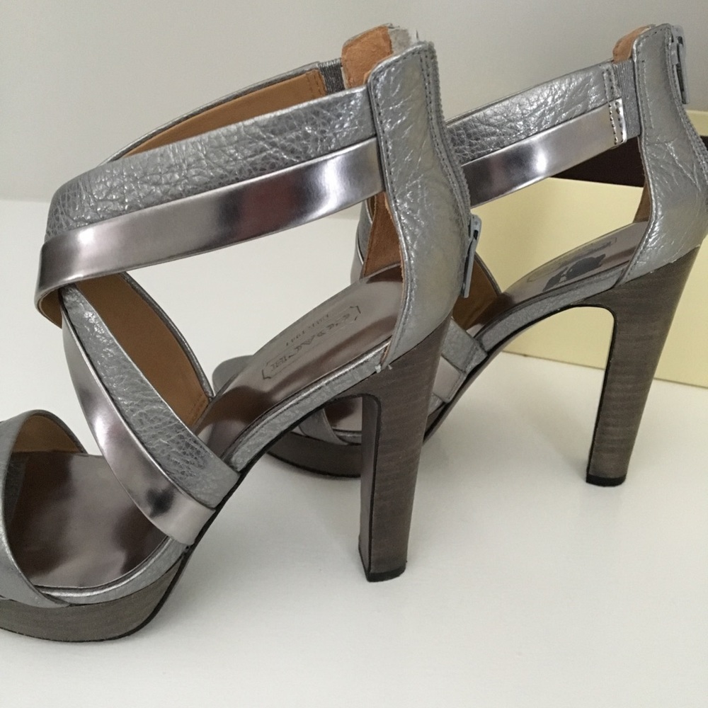 🔥🔥COACH Authentic heels🔥🔥🔥 - Picture 8 of 8